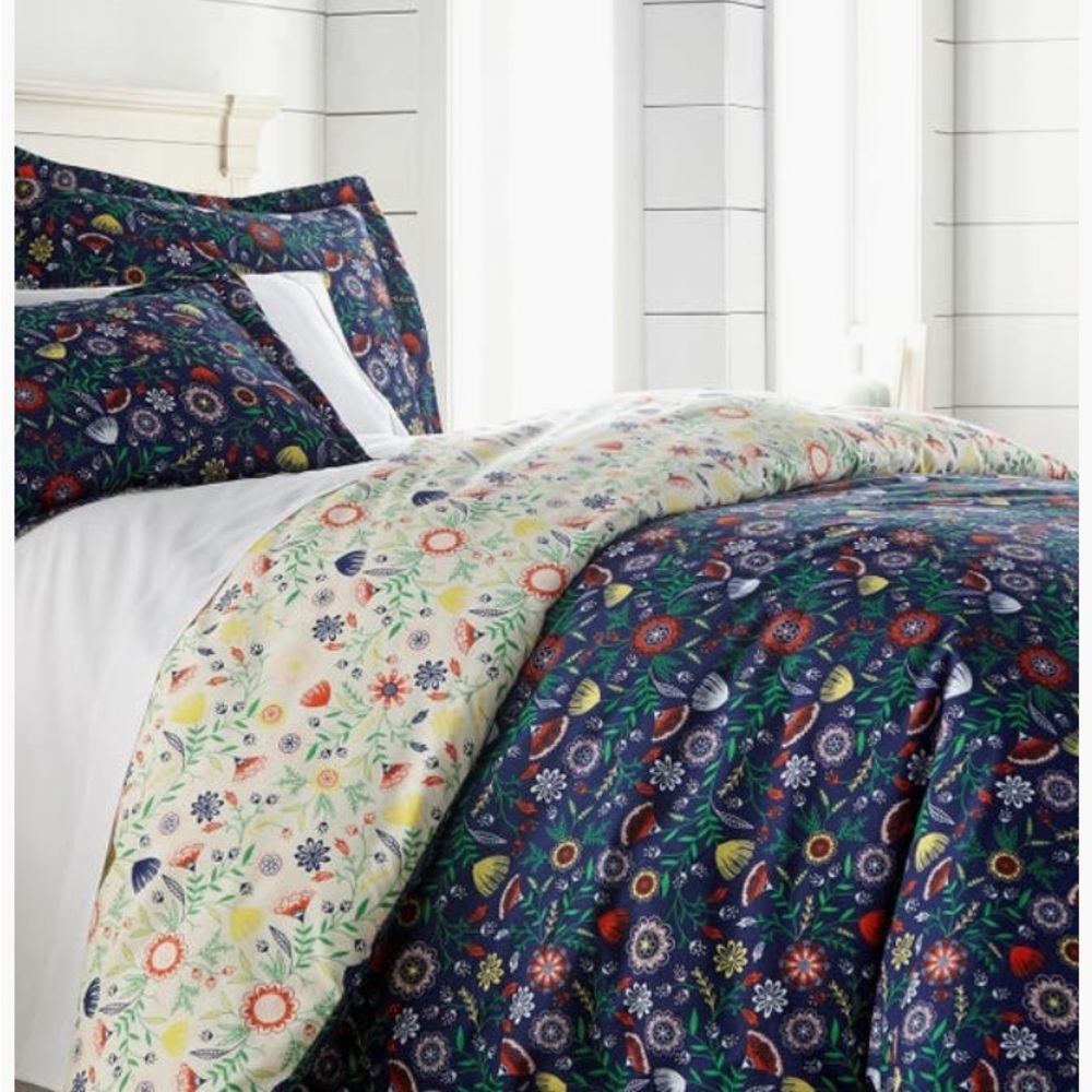 King Size Comforter and Shams